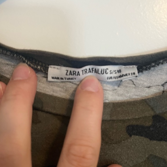 Zara Camo Crop Top - Picture 2 of 3